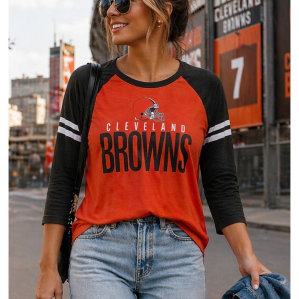 NWT Nike Women Cleveland Browns NFL Raglan Shirt Sz S Retro Football Sporty Chic